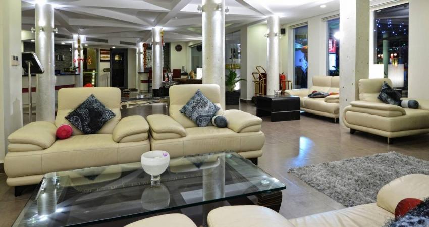 HOLIDAY VILLA NATAYA