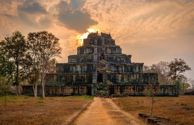 Beng Melea and Koh Ker Full Day Tour
