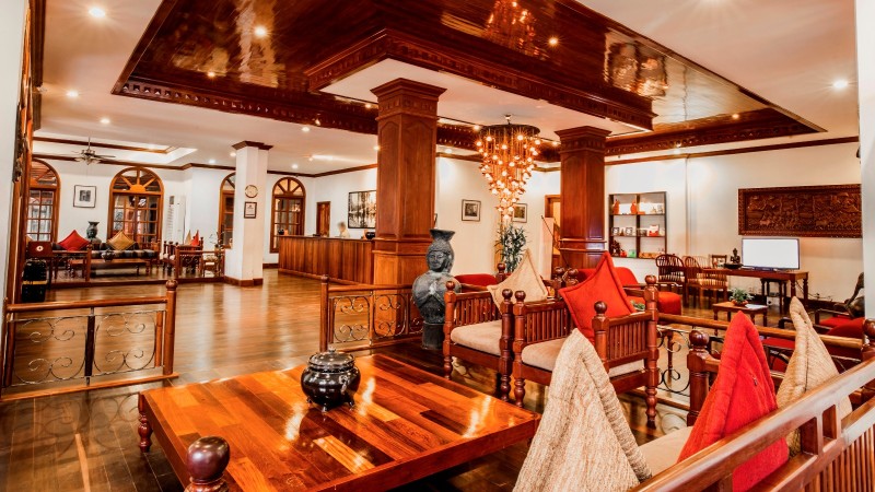 Royal Crown HOtel