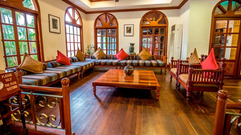 Royal Crown HOtel