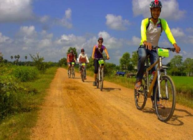 Half day countryside tour on bike