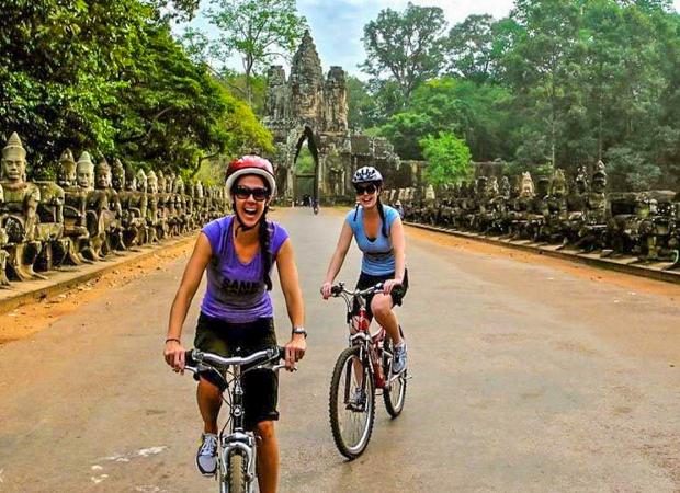 Angkor Wat and Angkor Thom Day Tour by Bikes